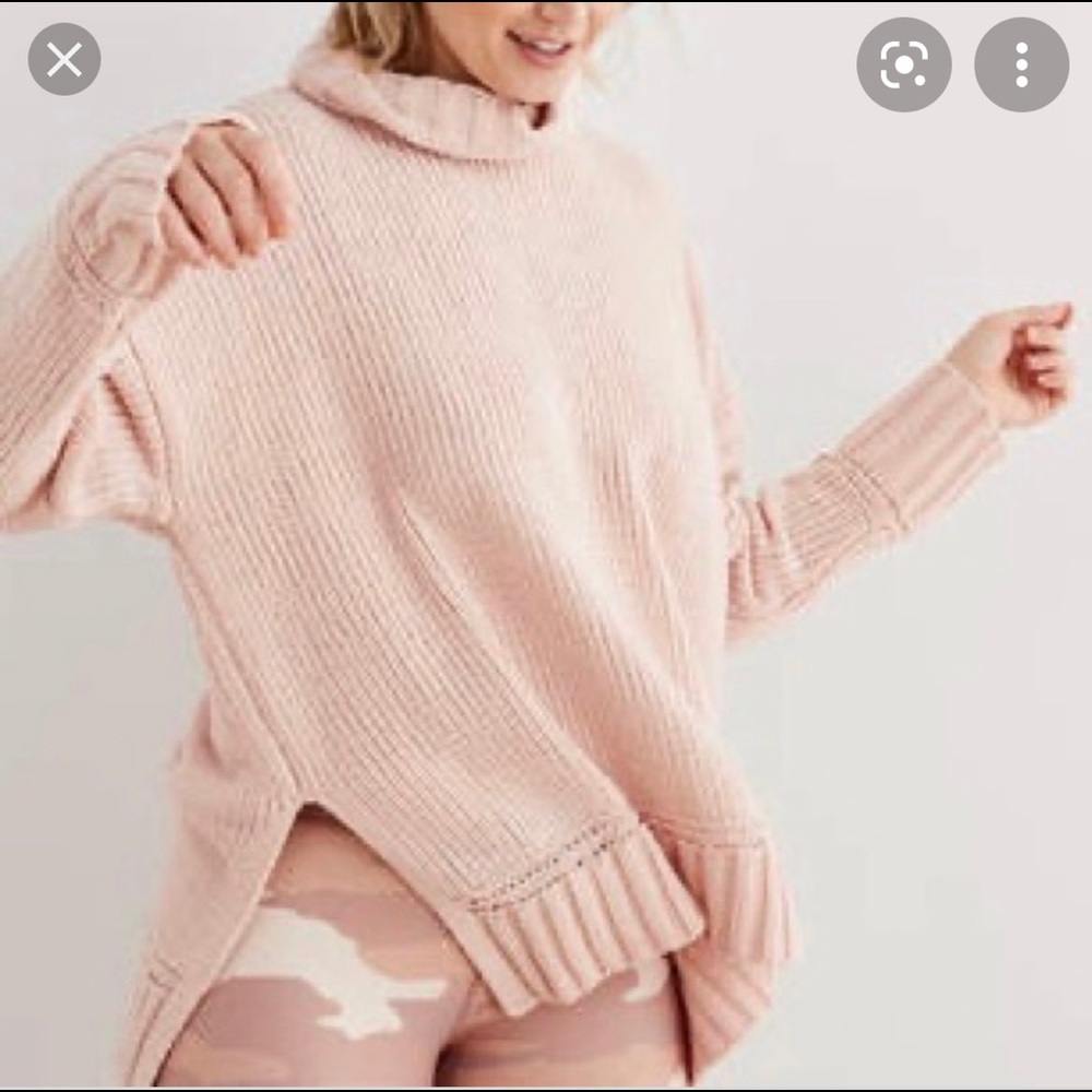 Aerie Light Pink Turtle Neck